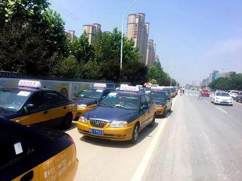 사랑은 우리가 행동하는 데 도움이됩니다. Love helps test we are in action.jpg